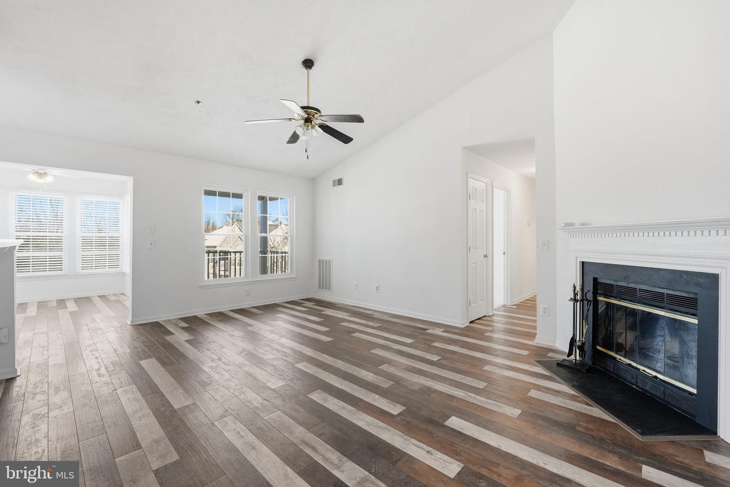 12286 ASHMONT CT #303, WOODBRIDGE, Virginia 22192, 2 Bedrooms Bedrooms, ,2 BathroomsBathrooms,Residential,For sale,12286 ASHMONT CT #303,VAPW2111268 MLS # VAPW2111268