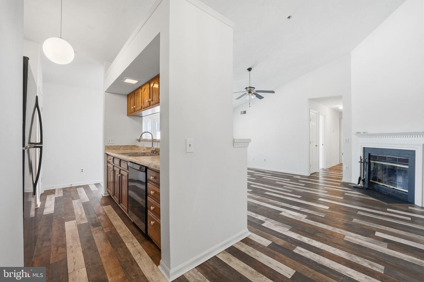 12286 ASHMONT CT #303, WOODBRIDGE, Virginia 22192, 2 Bedrooms Bedrooms, ,2 BathroomsBathrooms,Residential,For sale,12286 ASHMONT CT #303,VAPW2111268 MLS # VAPW2111268