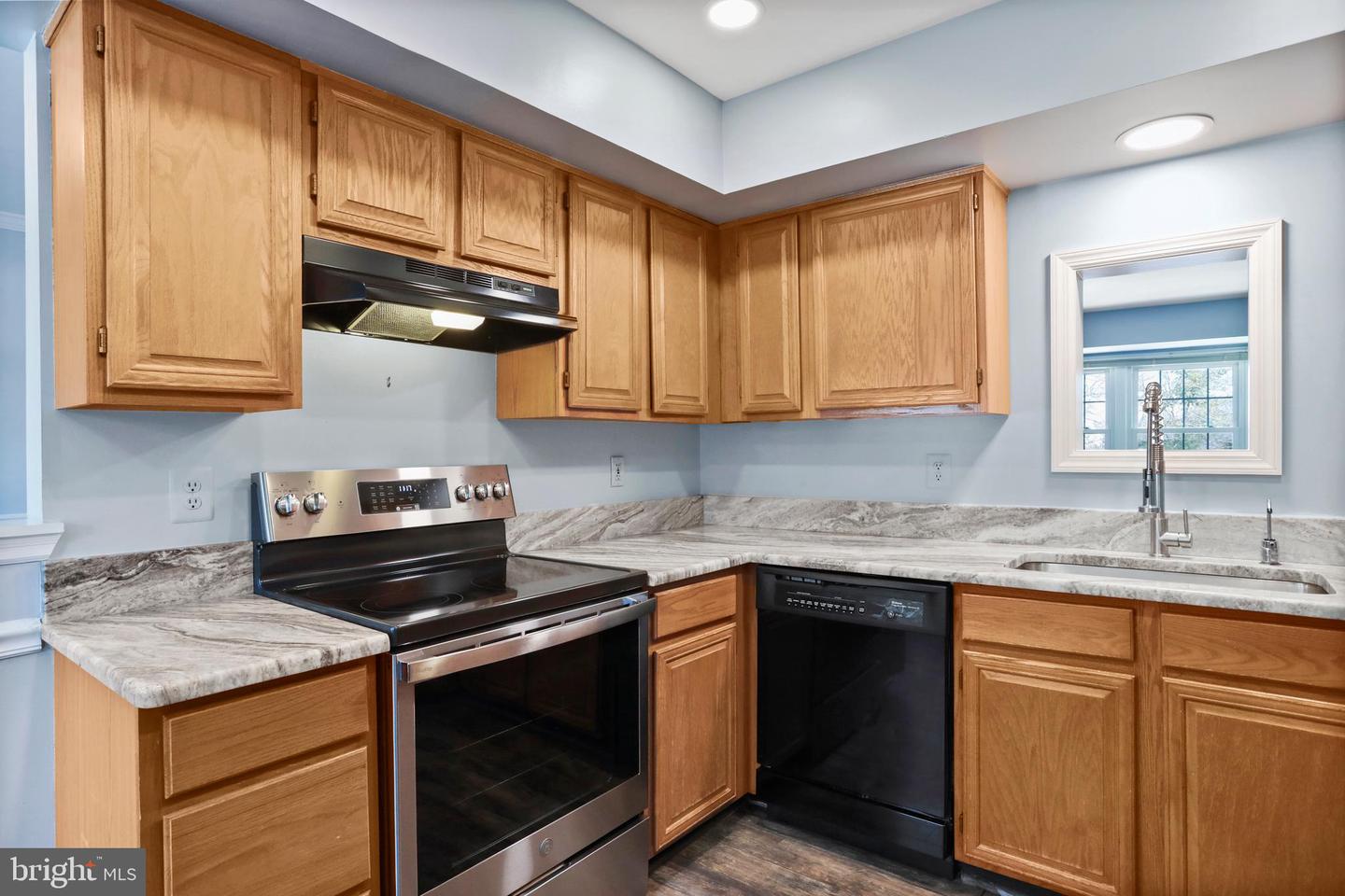 21799 LEATHERLEAF CIR, STERLING, Virginia 20164, 2 Bedrooms Bedrooms, ,2 BathroomsBathrooms,Residential,For sale,21799 LEATHERLEAF CIR,VALO2114678 MLS # VALO2114678