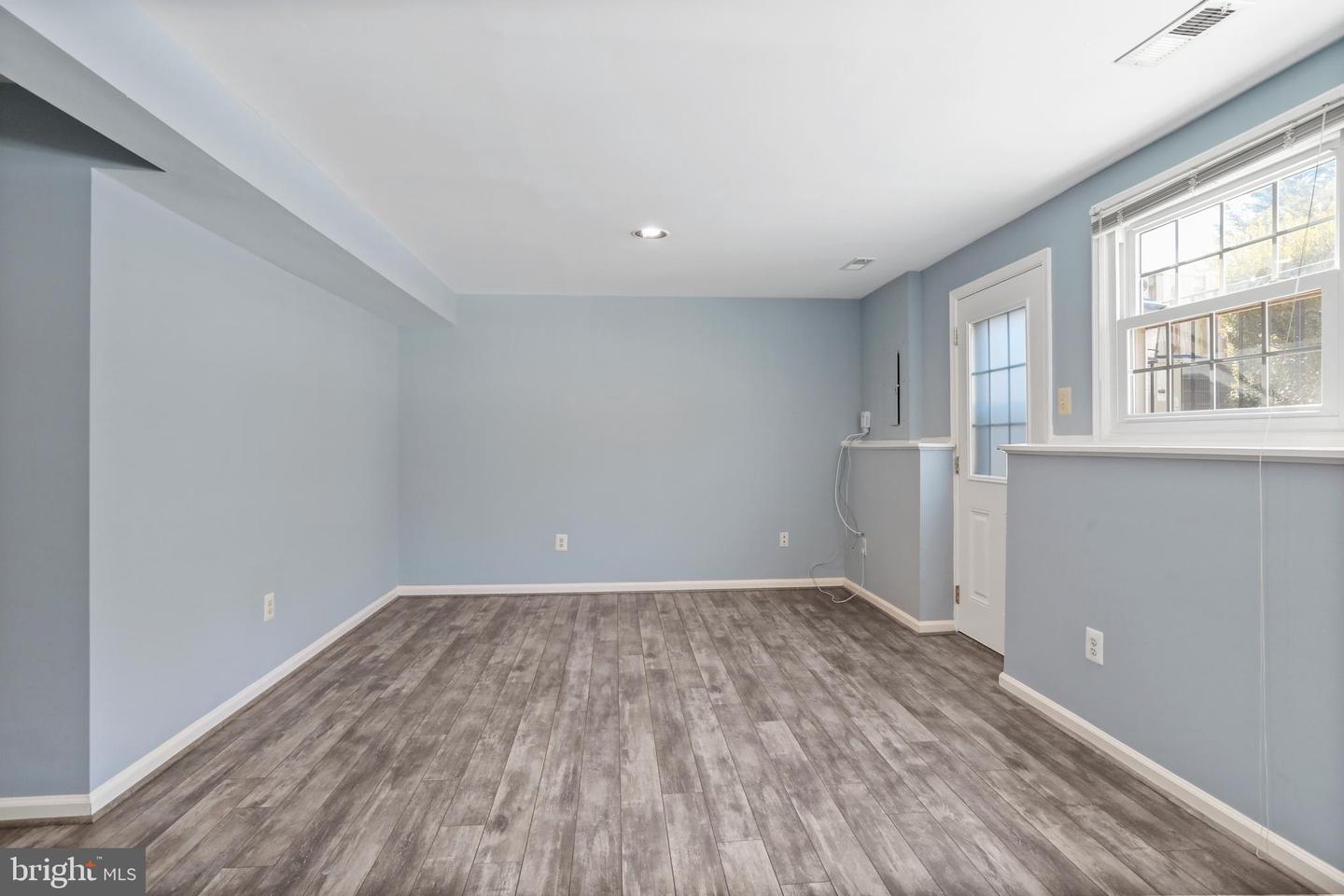 21799 LEATHERLEAF CIR, STERLING, Virginia 20164, 2 Bedrooms Bedrooms, ,2 BathroomsBathrooms,Residential,For sale,21799 LEATHERLEAF CIR,VALO2114678 MLS # VALO2114678