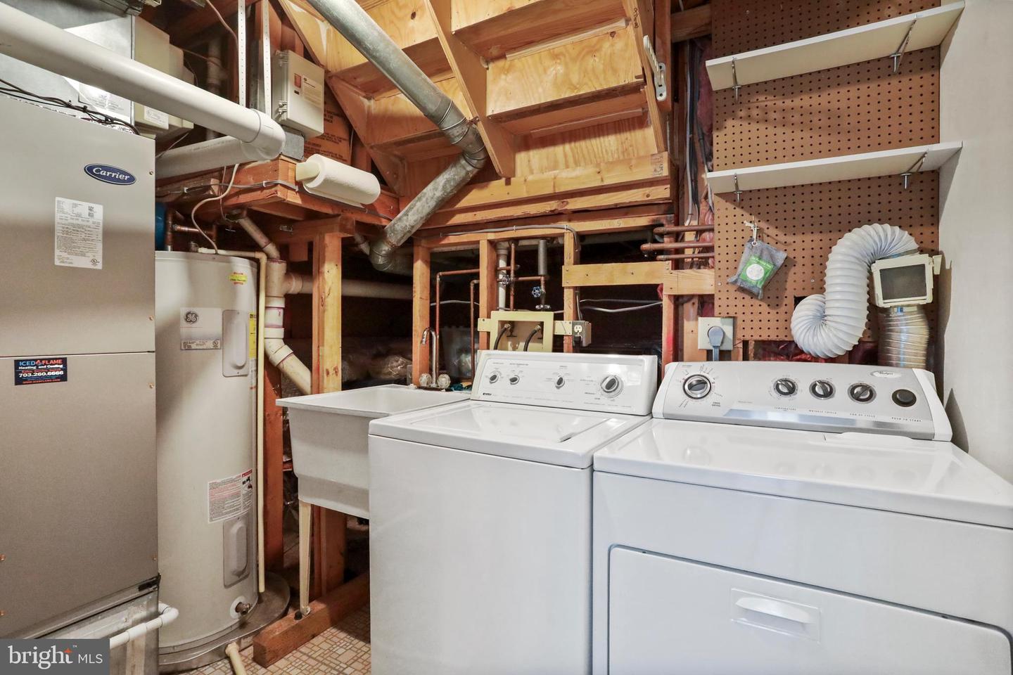 21799 LEATHERLEAF CIR, STERLING, Virginia 20164, 2 Bedrooms Bedrooms, ,2 BathroomsBathrooms,Residential,For sale,21799 LEATHERLEAF CIR,VALO2114678 MLS # VALO2114678