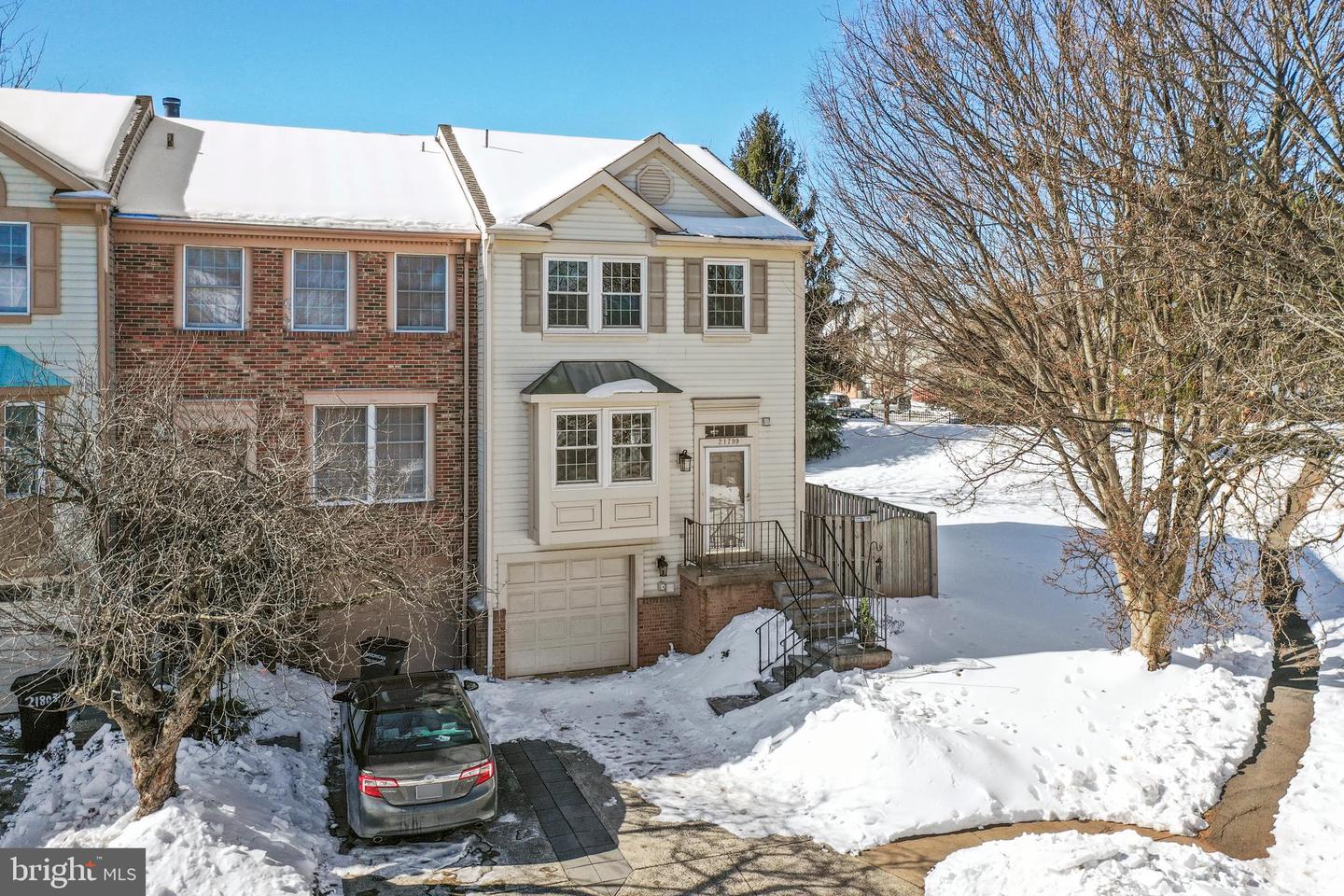 21799 LEATHERLEAF CIR, STERLING, Virginia 20164, 2 Bedrooms Bedrooms, ,2 BathroomsBathrooms,Residential,For sale,21799 LEATHERLEAF CIR,VALO2114678 MLS # VALO2114678