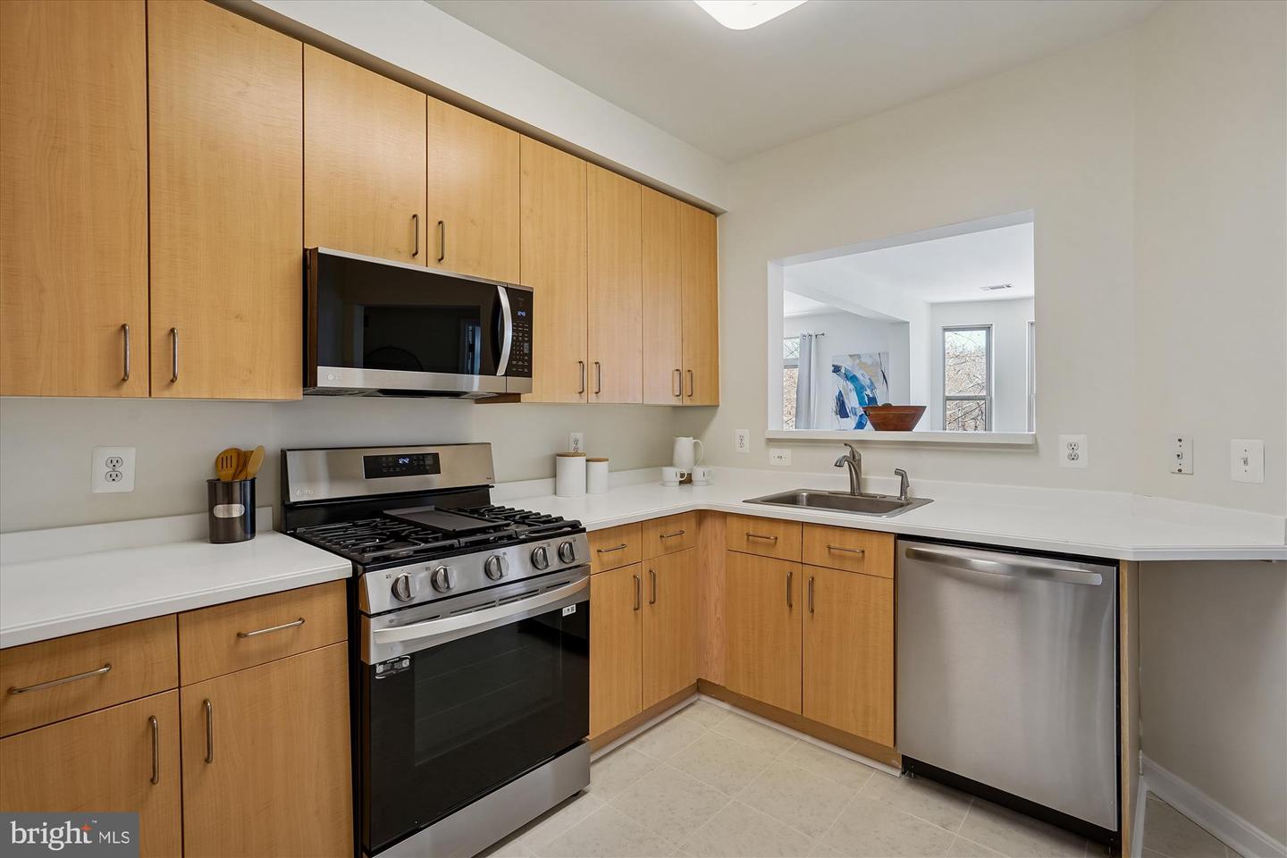 1851 STRATFORD PARK PL #304, RESTON, Virginia 20190, 2 Bedrooms Bedrooms, ,2 BathroomsBathrooms,Residential,For sale,1851 STRATFORD PARK PL #304,VAFX2287646 MLS # VAFX2287646