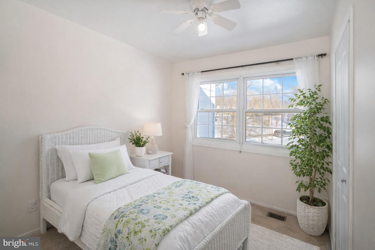 14782 CANDLEWOOD CT, WOODBRIDGE, Virginia 22191, 4 Bedrooms Bedrooms, 13 Rooms Rooms,3 BathroomsBathrooms,Residential,For sale,14782 CANDLEWOOD CT,VAPW2111320 MLS # VAPW2111320