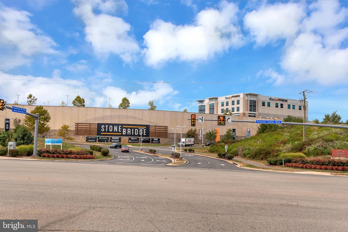 14782 CANDLEWOOD CT, WOODBRIDGE, Virginia 22191, 4 Bedrooms Bedrooms, 13 Rooms Rooms,3 BathroomsBathrooms,Residential,For sale,14782 CANDLEWOOD CT,VAPW2111320 MLS # VAPW2111320