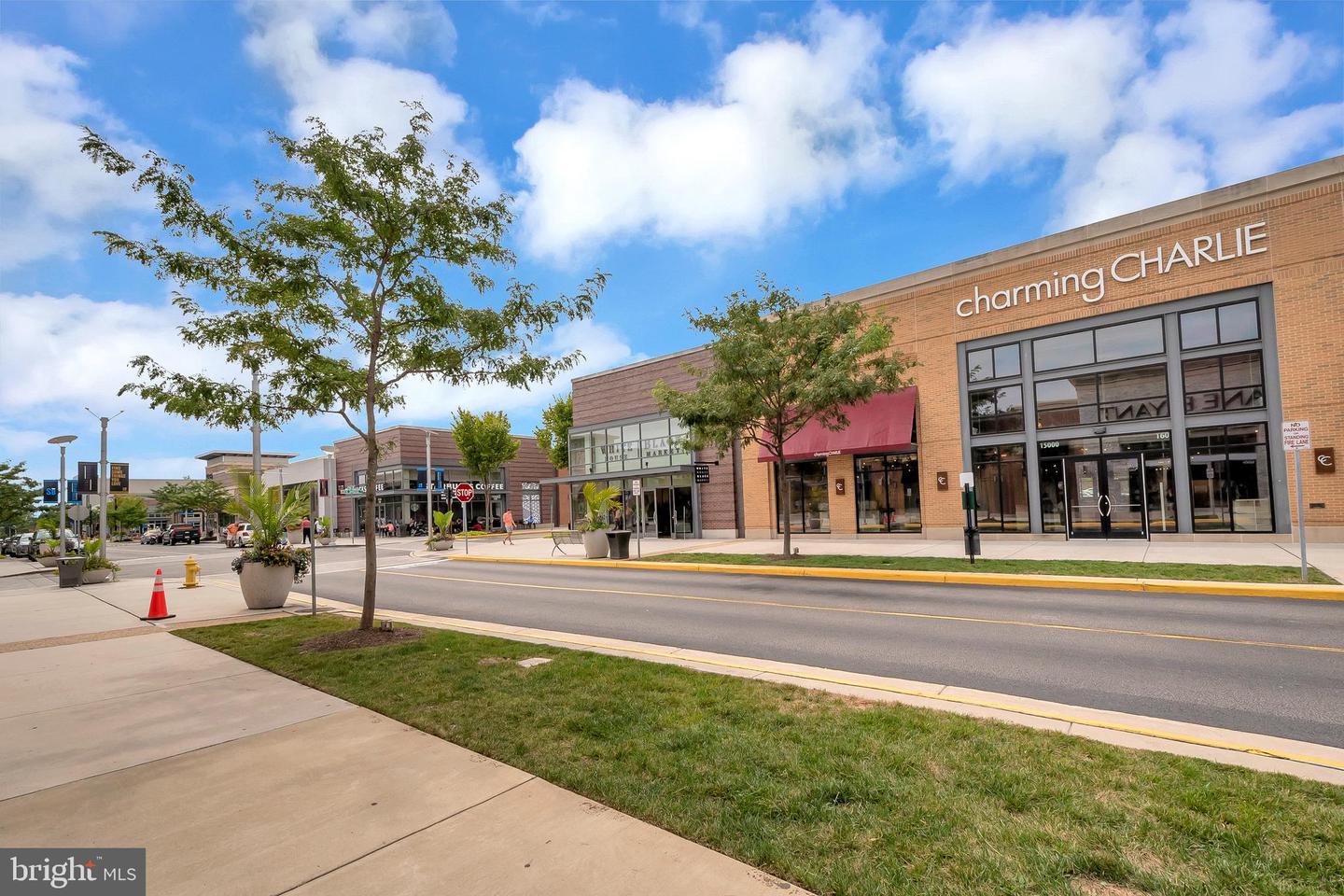 14782 CANDLEWOOD CT, WOODBRIDGE, Virginia 22191, 4 Bedrooms Bedrooms, 13 Rooms Rooms,3 BathroomsBathrooms,Residential,For sale,14782 CANDLEWOOD CT,VAPW2111320 MLS # VAPW2111320