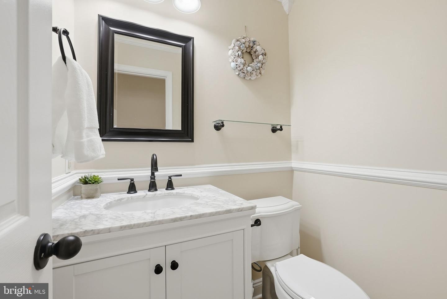 6321 BARSKY CT, FAIRFAX STATION, Virginia 22039, 4 Bedrooms Bedrooms, ,3 BathroomsBathrooms,Residential,For sale,6321 BARSKY CT,VAFX2287696 MLS # VAFX2287696