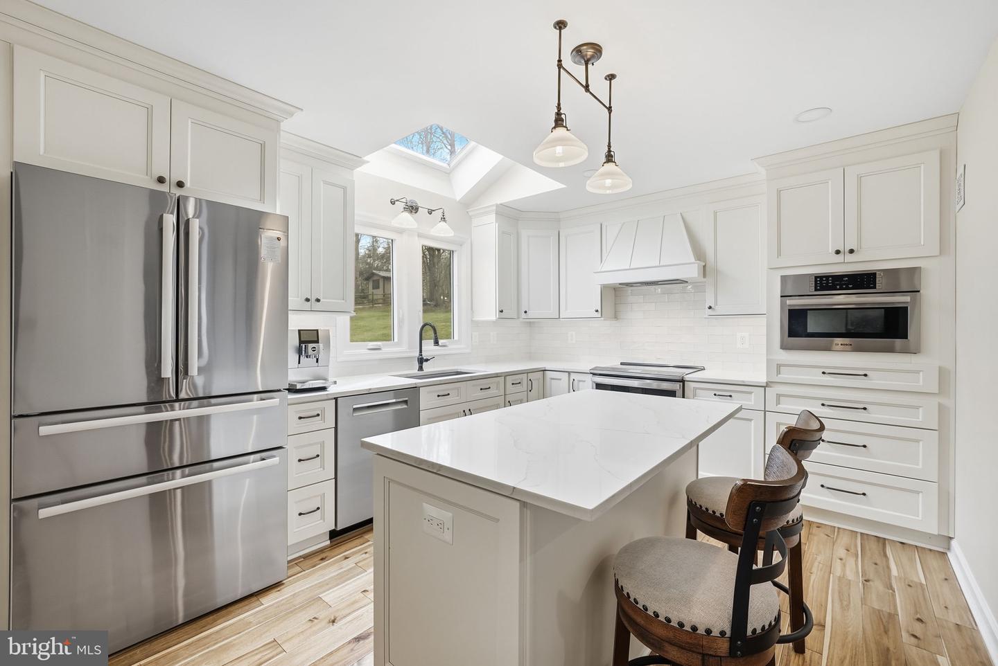 6321 BARSKY CT, FAIRFAX STATION, Virginia 22039, 4 Bedrooms Bedrooms, ,3 BathroomsBathrooms,Residential,For sale,6321 BARSKY CT,VAFX2287696 MLS # VAFX2287696