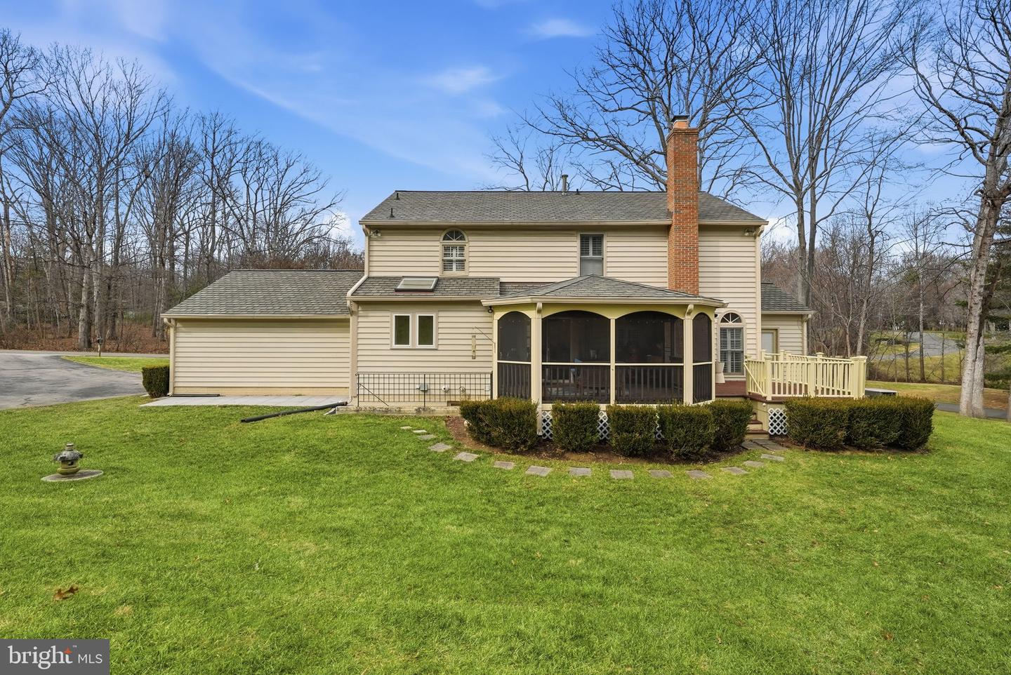 6321 BARSKY CT, FAIRFAX STATION, Virginia 22039, 4 Bedrooms Bedrooms, ,3 BathroomsBathrooms,Residential,For sale,6321 BARSKY CT,VAFX2287696 MLS # VAFX2287696