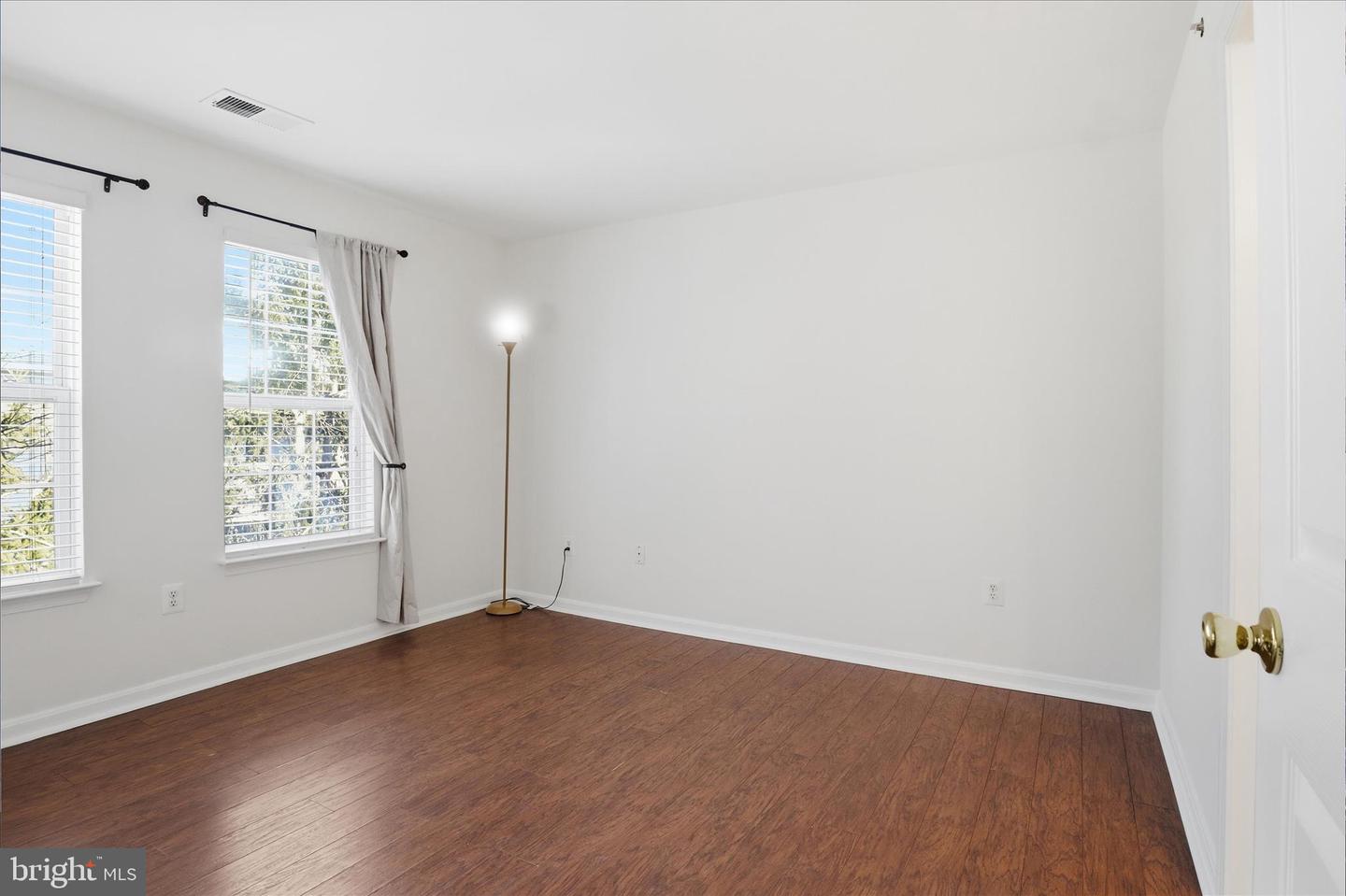 1067 GARDENVIEW LOOP #302, WOODBRIDGE, Virginia 22191, 2 Bedrooms Bedrooms, ,2 BathroomsBathrooms,Residential,For sale,1067 GARDENVIEW LOOP #302,VAPW2111368 MLS # VAPW2111368