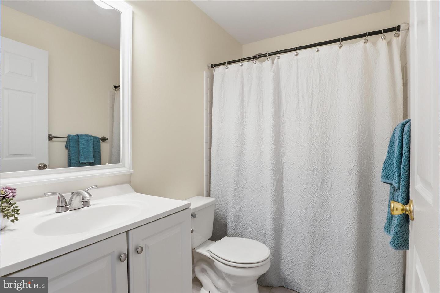 1067 GARDENVIEW LOOP #302, WOODBRIDGE, Virginia 22191, 2 Bedrooms Bedrooms, ,2 BathroomsBathrooms,Residential,For sale,1067 GARDENVIEW LOOP #302,VAPW2111368 MLS # VAPW2111368