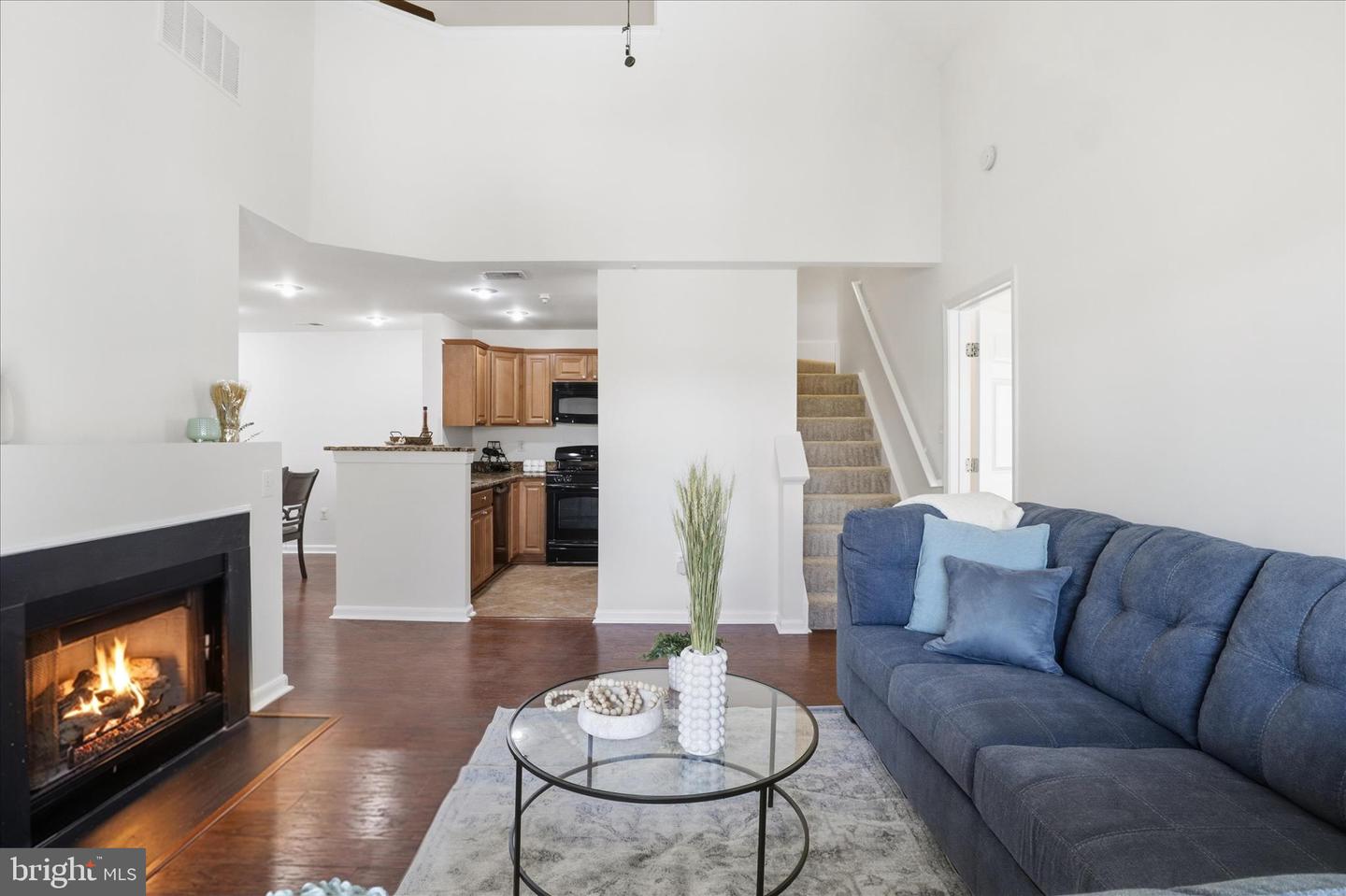 1067 GARDENVIEW LOOP #302, WOODBRIDGE, Virginia 22191, 2 Bedrooms Bedrooms, ,2 BathroomsBathrooms,Residential,For sale,1067 GARDENVIEW LOOP #302,VAPW2111368 MLS # VAPW2111368