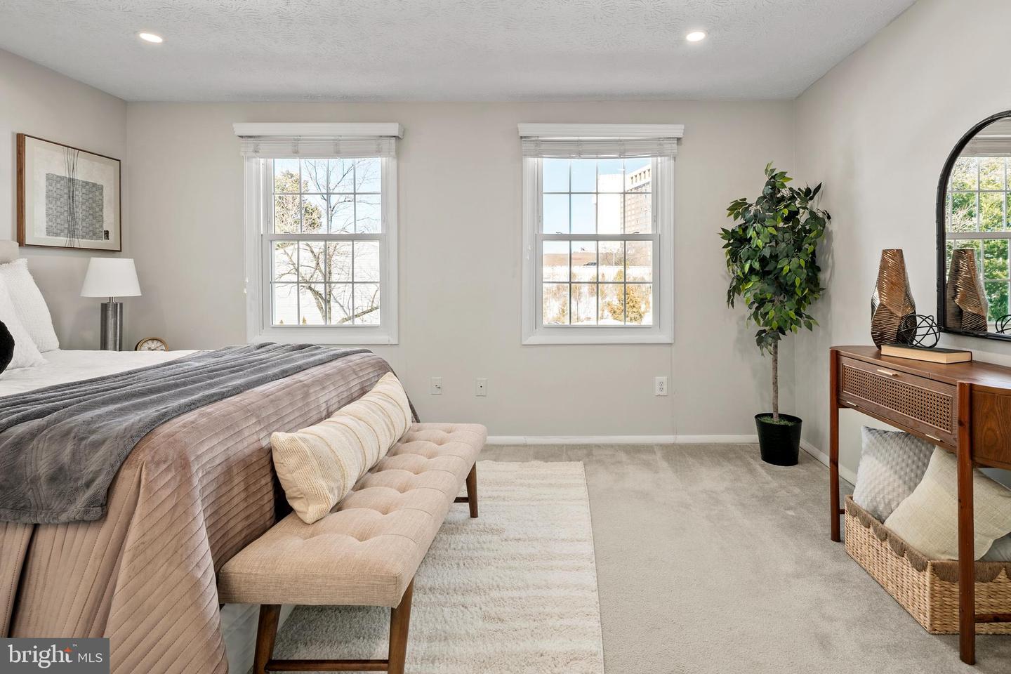 1638 10TH ST S, ARLINGTON, Virginia 22204, 3 Bedrooms Bedrooms, ,2 BathroomsBathrooms,Residential,For sale,1638 10TH ST S,VAAR2068216 MLS # VAAR2068216