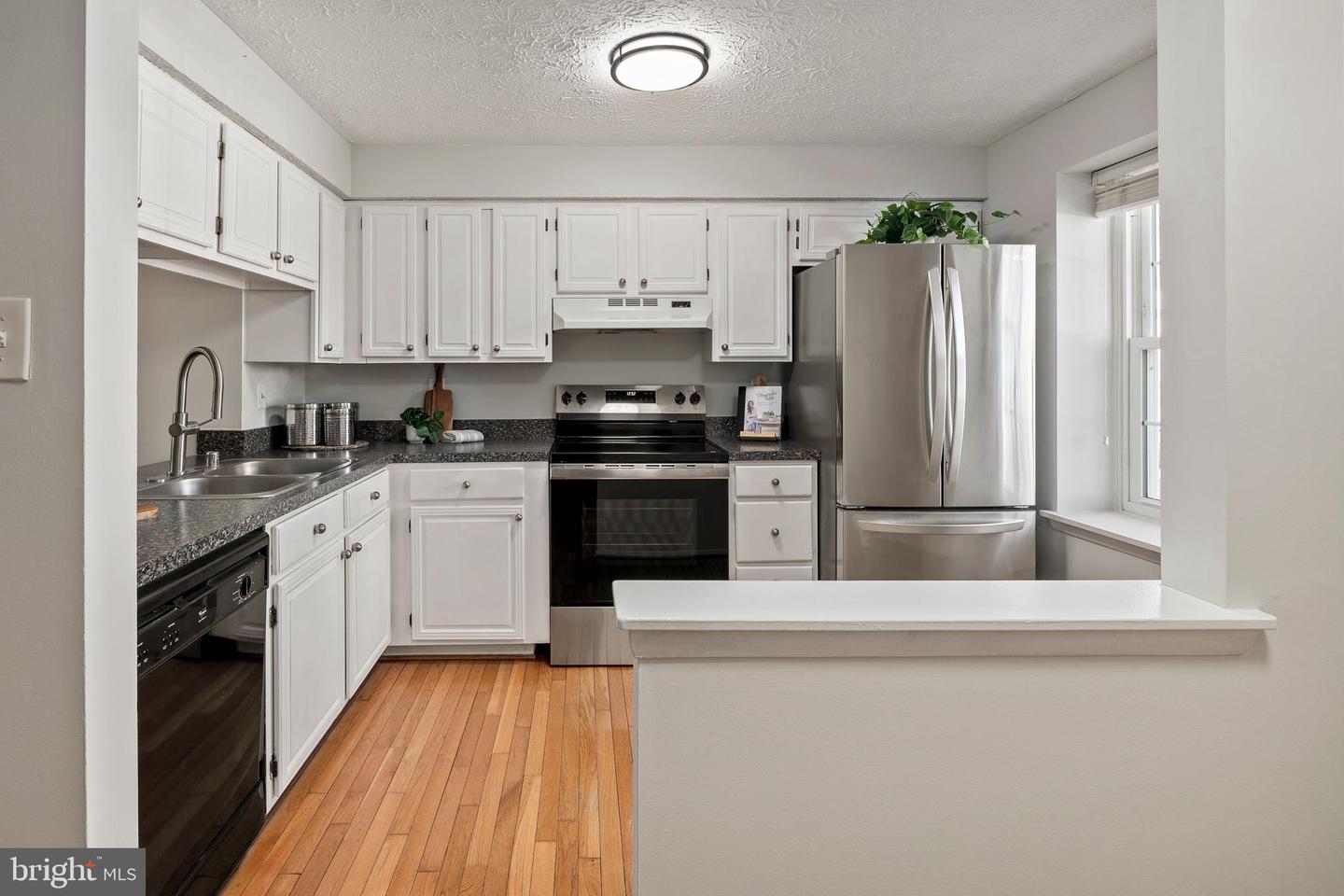 1638 10TH ST S, ARLINGTON, Virginia 22204, 3 Bedrooms Bedrooms, ,2 BathroomsBathrooms,Residential,For sale,1638 10TH ST S,VAAR2068216 MLS # VAAR2068216