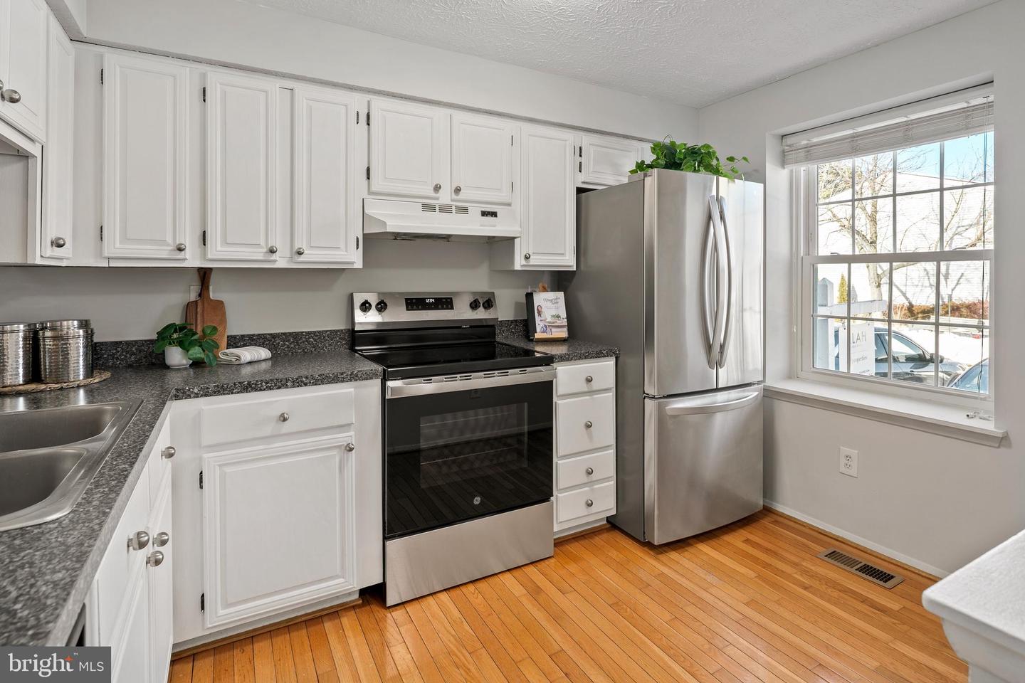 1638 10TH ST S, ARLINGTON, Virginia 22204, 3 Bedrooms Bedrooms, ,2 BathroomsBathrooms,Residential,For sale,1638 10TH ST S,VAAR2068216 MLS # VAAR2068216