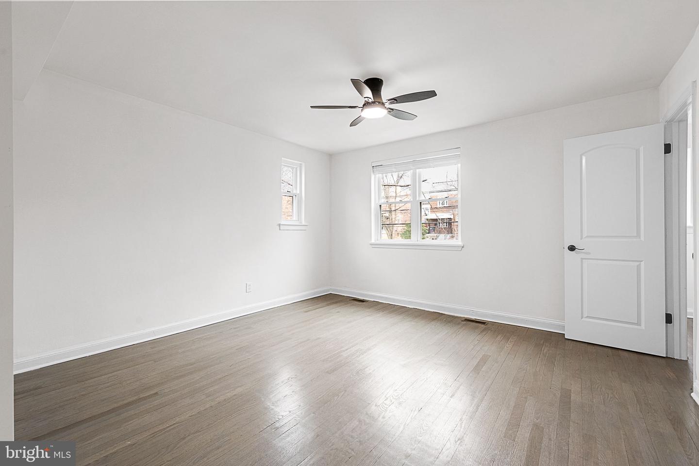 525 OAKWOOD ST SE, WASHINGTON, District Of Columbia 20032, 5 Bedrooms Bedrooms, ,3 BathroomsBathrooms,Residential,For sale,525 OAKWOOD ST SE,DCDC2243644 MLS # DCDC2243644