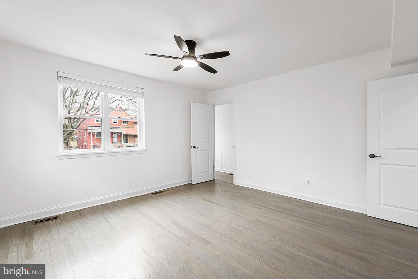 525 OAKWOOD ST SE, WASHINGTON, District Of Columbia 20032, 5 Bedrooms Bedrooms, ,3 BathroomsBathrooms,Residential,For sale,525 OAKWOOD ST SE,DCDC2243644 MLS # DCDC2243644