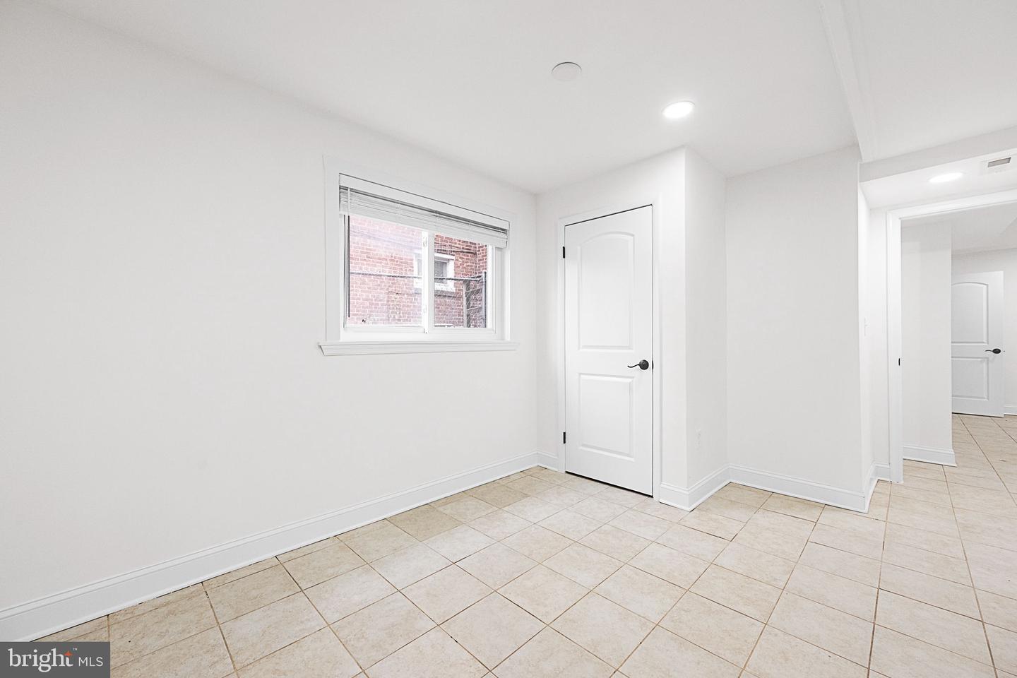 525 OAKWOOD ST SE, WASHINGTON, District Of Columbia 20032, 5 Bedrooms Bedrooms, ,3 BathroomsBathrooms,Residential,For sale,525 OAKWOOD ST SE,DCDC2243644 MLS # DCDC2243644