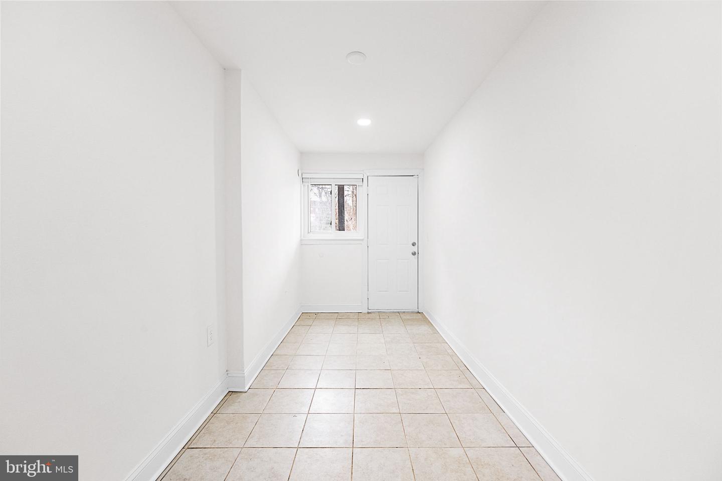 525 OAKWOOD ST SE, WASHINGTON, District Of Columbia 20032, 5 Bedrooms Bedrooms, ,3 BathroomsBathrooms,Residential,For sale,525 OAKWOOD ST SE,DCDC2243644 MLS # DCDC2243644