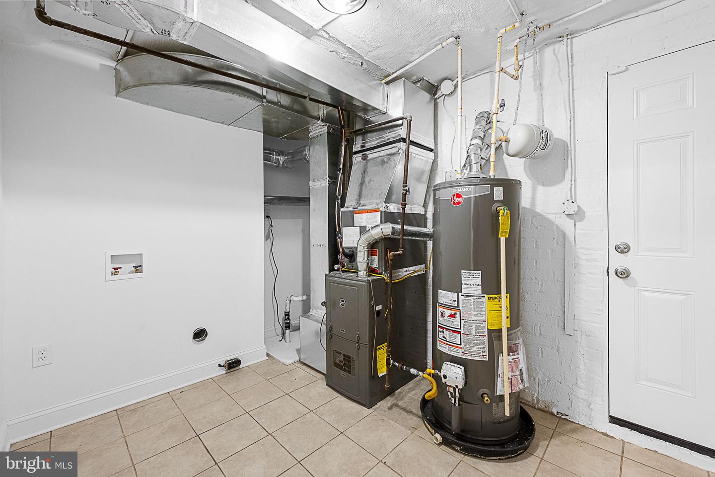 525 OAKWOOD ST SE, WASHINGTON, District Of Columbia 20032, 5 Bedrooms Bedrooms, ,3 BathroomsBathrooms,Residential,For sale,525 OAKWOOD ST SE,DCDC2243644 MLS # DCDC2243644