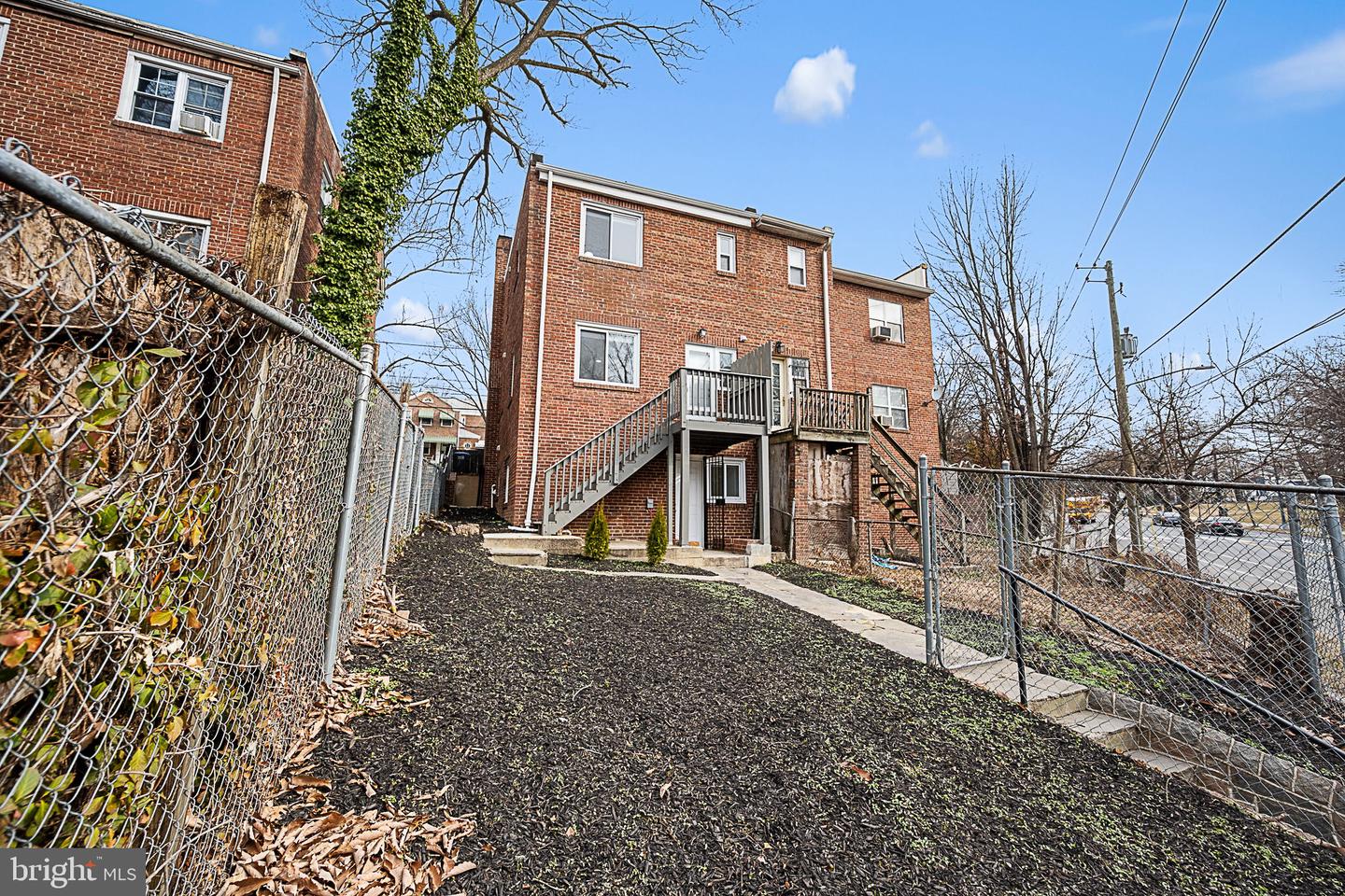 525 OAKWOOD ST SE, WASHINGTON, District Of Columbia 20032, 5 Bedrooms Bedrooms, ,3 BathroomsBathrooms,Residential,For sale,525 OAKWOOD ST SE,DCDC2243644 MLS # DCDC2243644