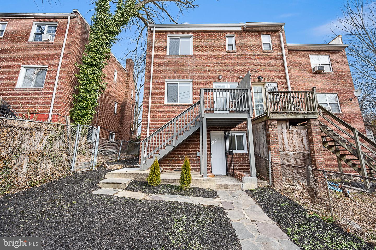 525 OAKWOOD ST SE, WASHINGTON, District Of Columbia 20032, 5 Bedrooms Bedrooms, ,3 BathroomsBathrooms,Residential,For sale,525 OAKWOOD ST SE,DCDC2243644 MLS # DCDC2243644