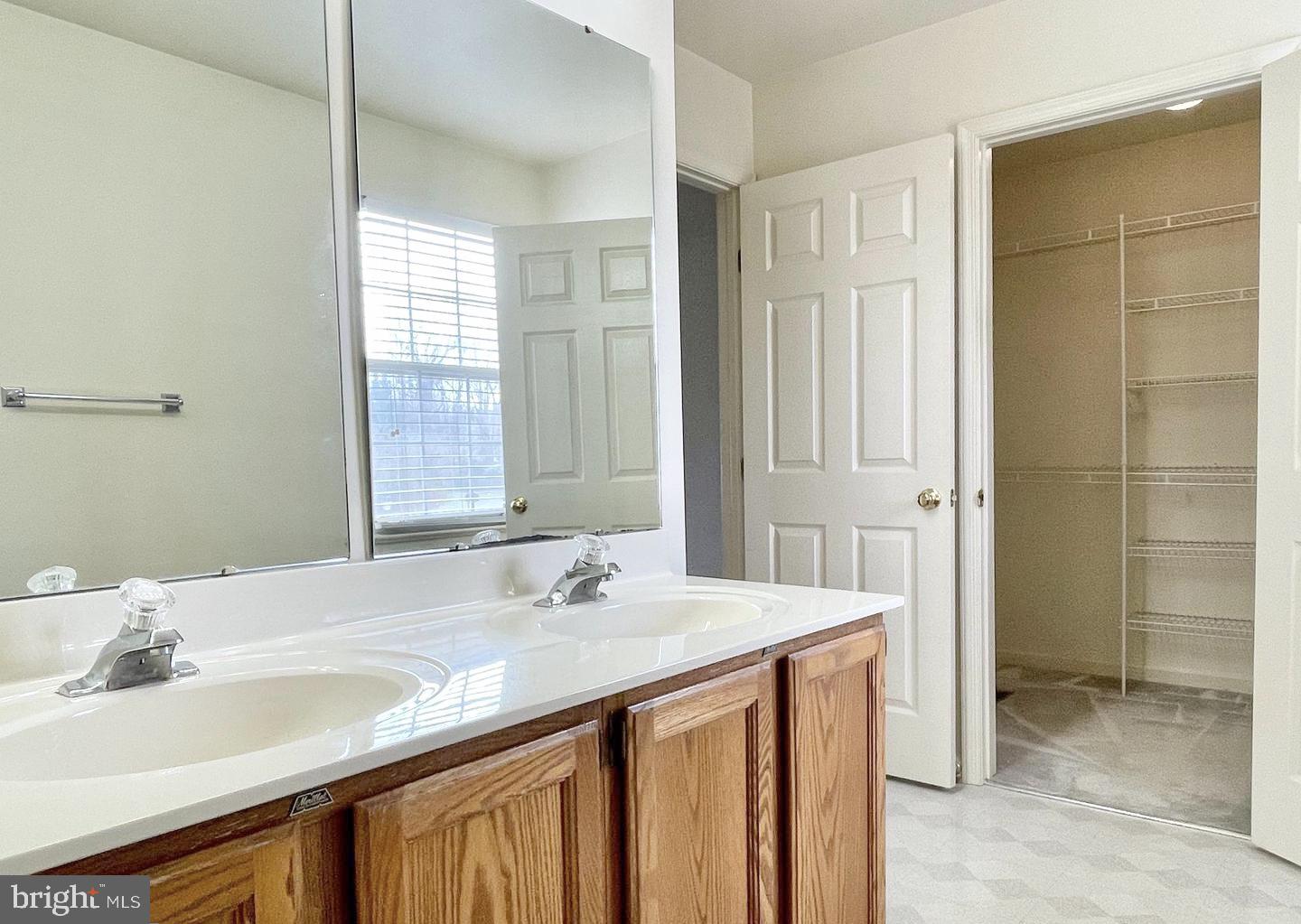 1 GREYSTONE PL, STAFFORD, Virginia 22554, 4 Bedrooms Bedrooms, ,2 BathroomsBathrooms,Residential,For sale,1 GREYSTONE PL,VAST2045582 MLS # VAST2045582