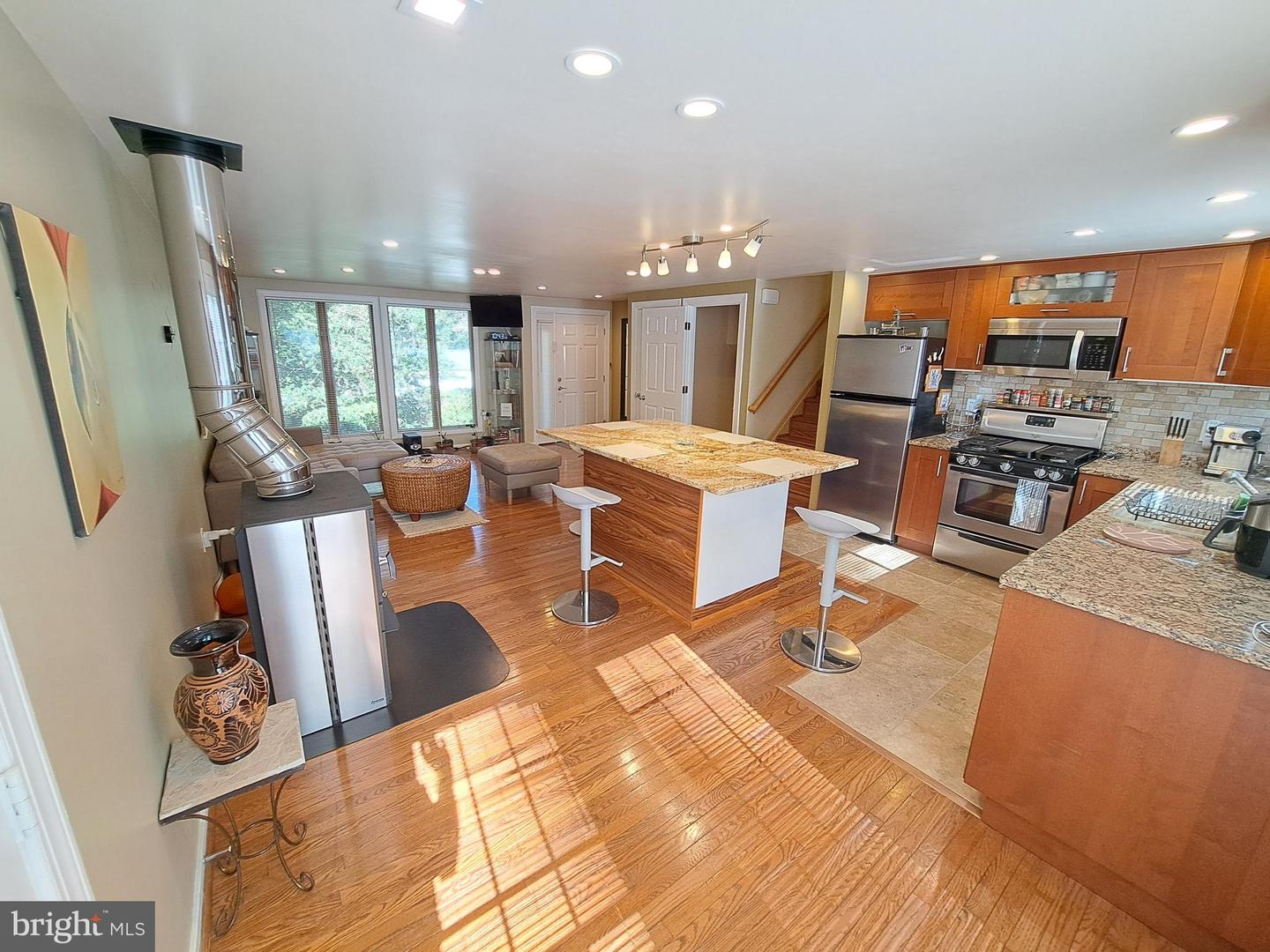 10929 HOWLAND DR, RESTON, Virginia 20191, 3 Bedrooms Bedrooms, ,3 BathroomsBathrooms,Residential,For sale,10929 HOWLAND DR,VAFX2288034 MLS # VAFX2288034 10929 HOWLAND DR, RESTON, Virginia 20191, 3 Bedrooms Bedrooms, ,3 BathroomsBathrooms,Residential,For sale,10929 HOWLAND DR,VAFX2288034 MLS # VAFX2288034