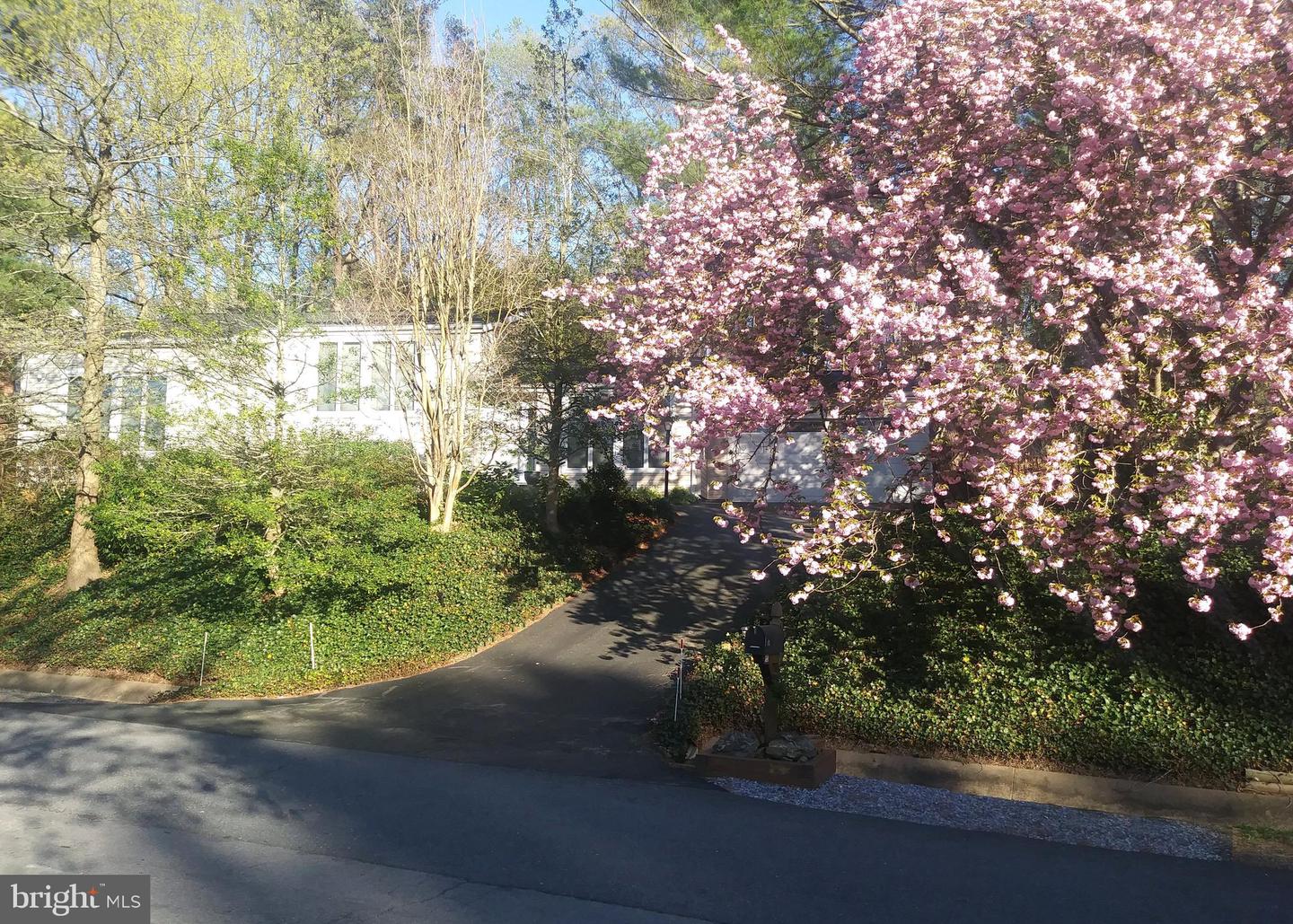 10929 HOWLAND DR, RESTON, Virginia 20191, 3 Bedrooms Bedrooms, ,3 BathroomsBathrooms,Residential,For sale,10929 HOWLAND DR,VAFX2288034 MLS # VAFX2288034 10929 HOWLAND DR, RESTON, Virginia 20191, 3 Bedrooms Bedrooms, ,3 BathroomsBathrooms,Residential,For sale,10929 HOWLAND DR,VAFX2288034 MLS # VAFX2288034