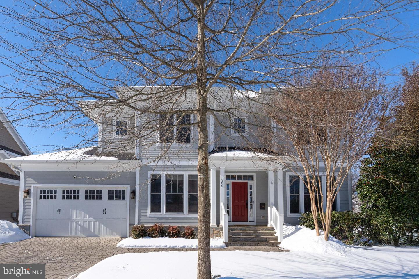 600 S MONROE ST, ARLINGTON, Virginia 22204, 5 Bedrooms Bedrooms, 18 Rooms Rooms,4 BathroomsBathrooms,Residential,For sale,600 S MONROE ST,VAAR2068278 MLS # VAAR2068278