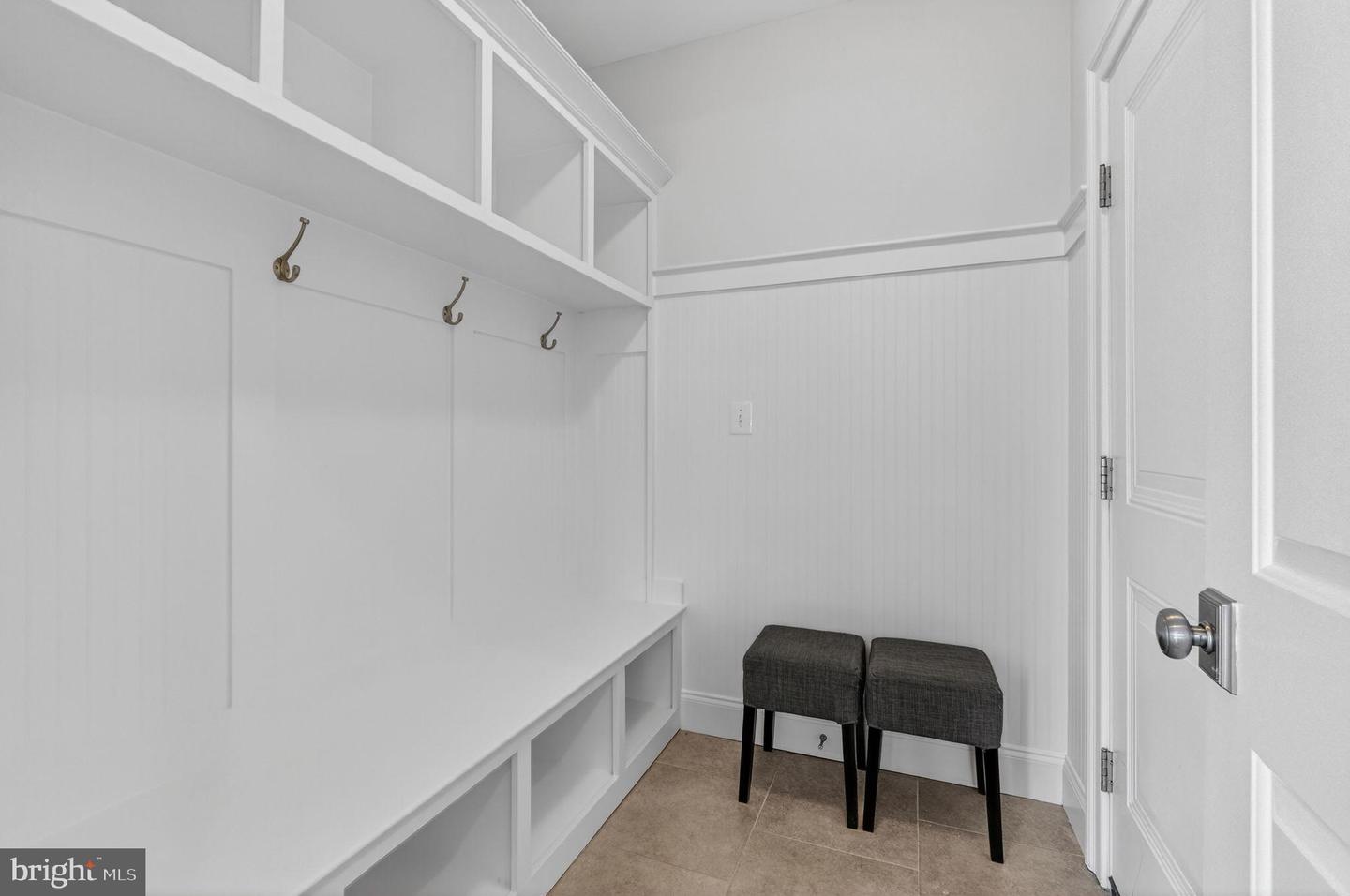 600 S MONROE ST, ARLINGTON, Virginia 22204, 5 Bedrooms Bedrooms, 18 Rooms Rooms,4 BathroomsBathrooms,Residential,For sale,600 S MONROE ST,VAAR2068278 MLS # VAAR2068278