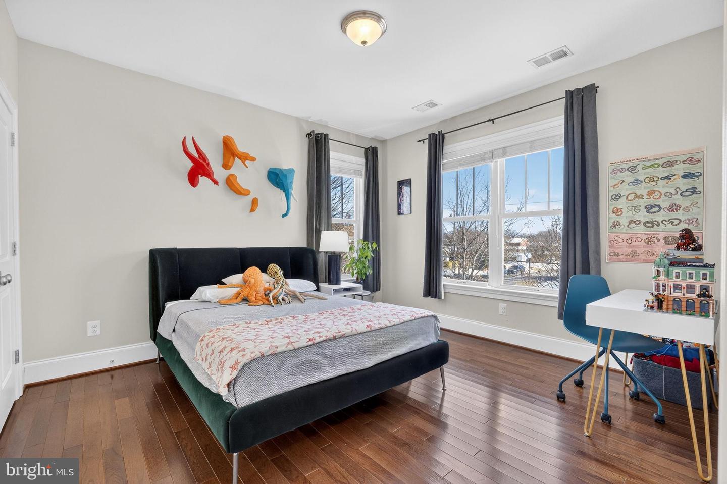 600 S MONROE ST, ARLINGTON, Virginia 22204, 5 Bedrooms Bedrooms, 18 Rooms Rooms,4 BathroomsBathrooms,Residential,For sale,600 S MONROE ST,VAAR2068278 MLS # VAAR2068278