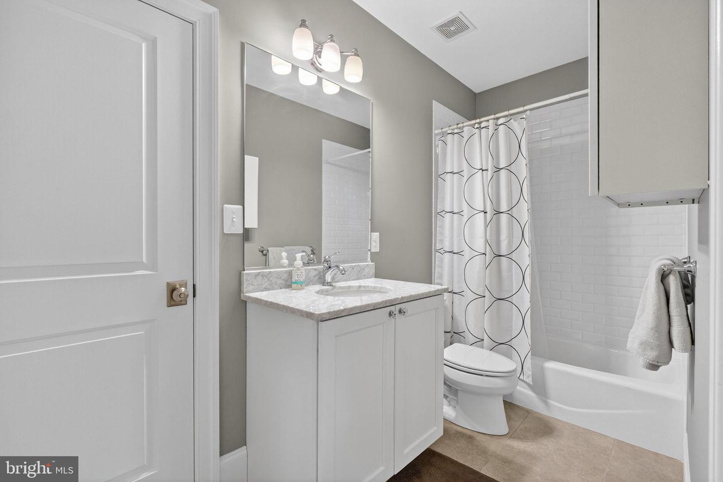 600 S MONROE ST, ARLINGTON, Virginia 22204, 5 Bedrooms Bedrooms, 18 Rooms Rooms,4 BathroomsBathrooms,Residential,For sale,600 S MONROE ST,VAAR2068278 MLS # VAAR2068278