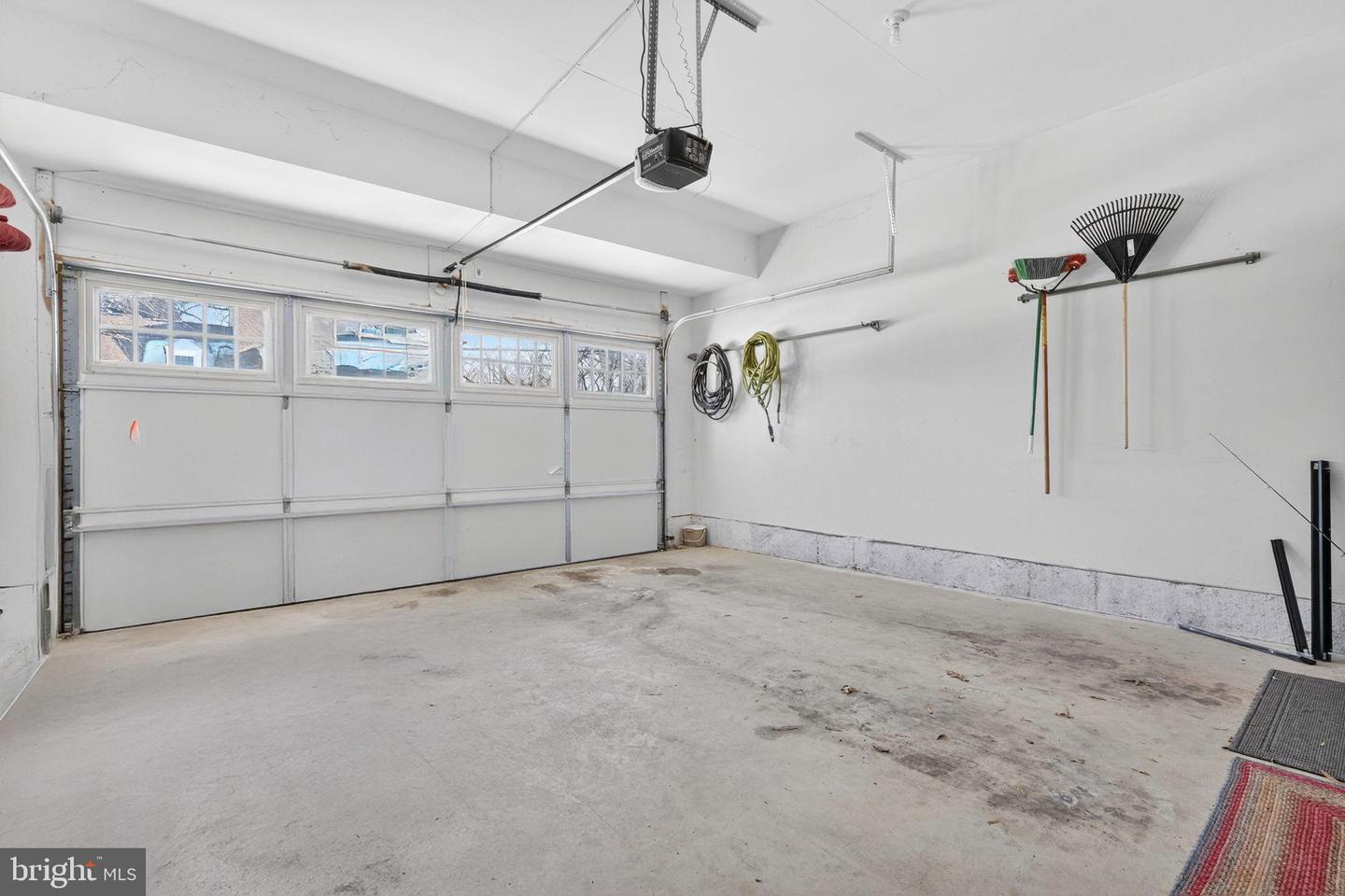 600 S MONROE ST, ARLINGTON, Virginia 22204, 5 Bedrooms Bedrooms, 18 Rooms Rooms,4 BathroomsBathrooms,Residential,For sale,600 S MONROE ST,VAAR2068278 MLS # VAAR2068278