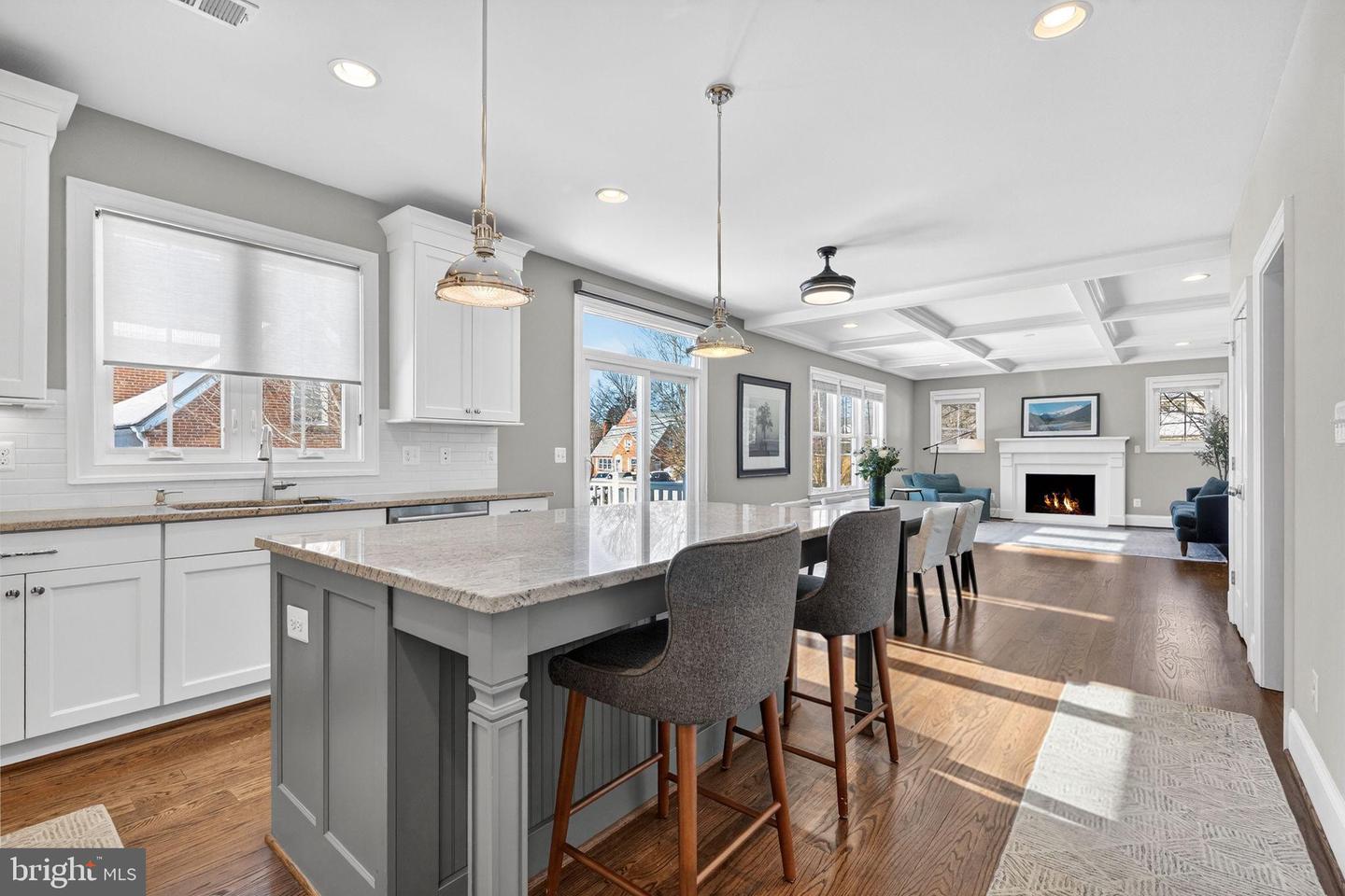 600 S MONROE ST, ARLINGTON, Virginia 22204, 5 Bedrooms Bedrooms, 18 Rooms Rooms,4 BathroomsBathrooms,Residential,For sale,600 S MONROE ST,VAAR2068278 MLS # VAAR2068278