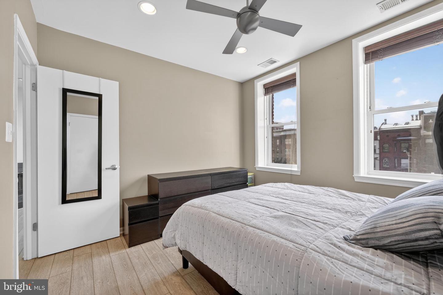 2001 16TH ST NW #307, WASHINGTON, District Of Columbia 20009, 1 Bedroom Bedrooms, ,1 BathroomBathrooms,Residential,For sale,2001 16TH ST NW #307,DCDC2243896 MLS # DCDC2243896