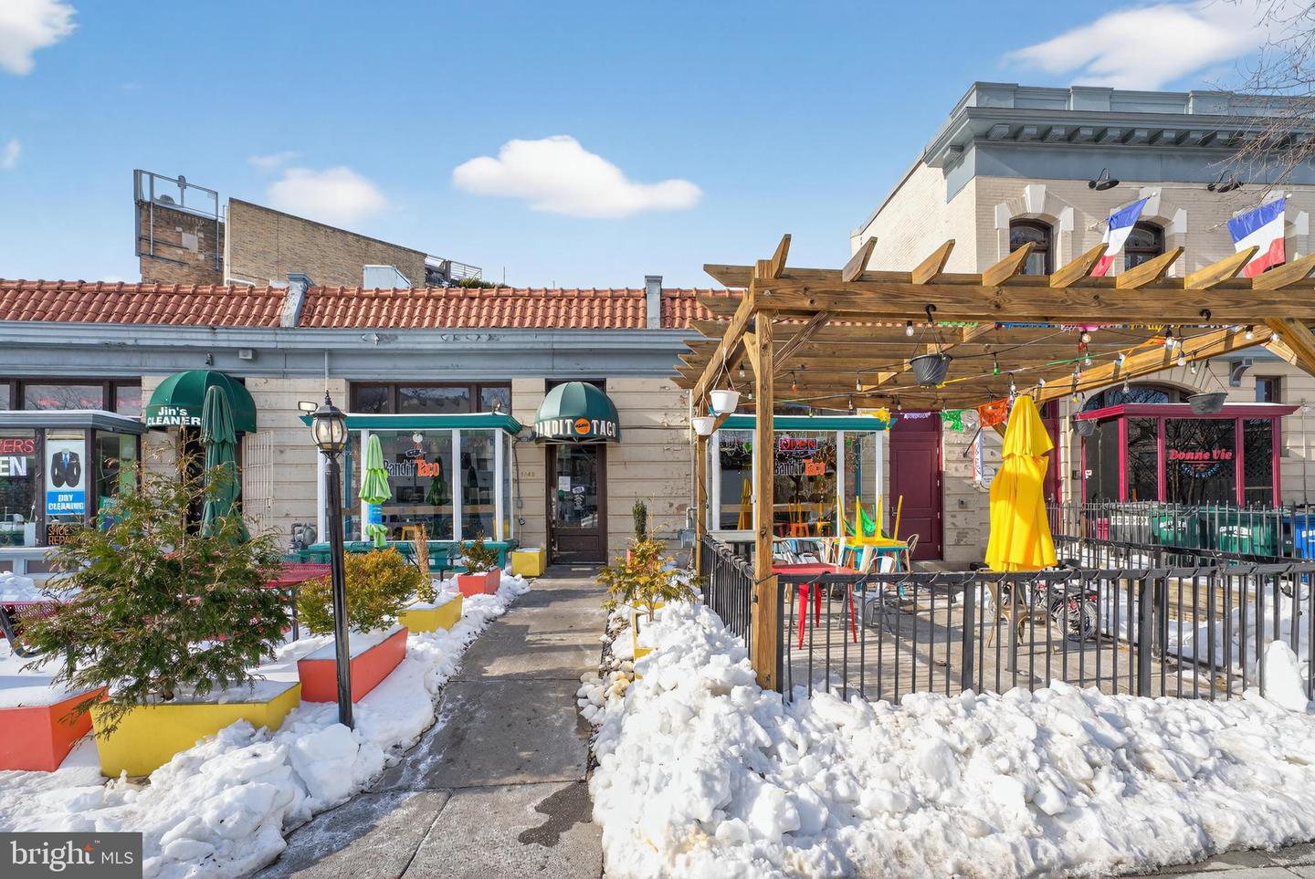 2001 16TH ST NW #307, WASHINGTON, District Of Columbia 20009, 1 Bedroom Bedrooms, ,1 BathroomBathrooms,Residential,For sale,2001 16TH ST NW #307,DCDC2243896 MLS # DCDC2243896