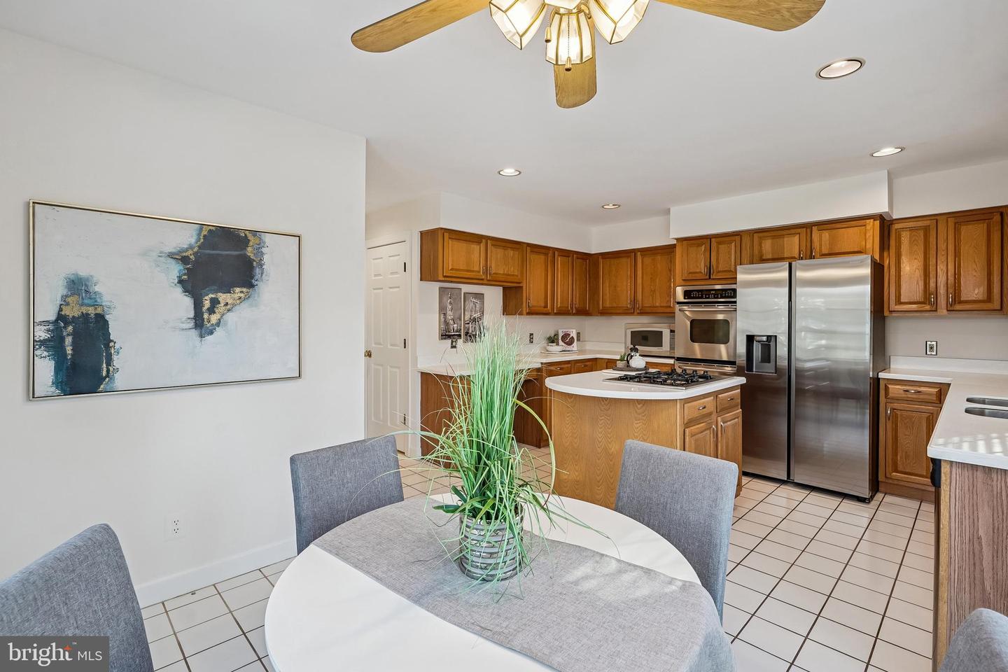 11928 PARKSIDE DR, FAIRFAX, Virginia 22033, 3 Bedrooms Bedrooms, ,3 BathroomsBathrooms,Residential,For sale,11928 PARKSIDE DR,VAFX2288216 MLS # VAFX2288216