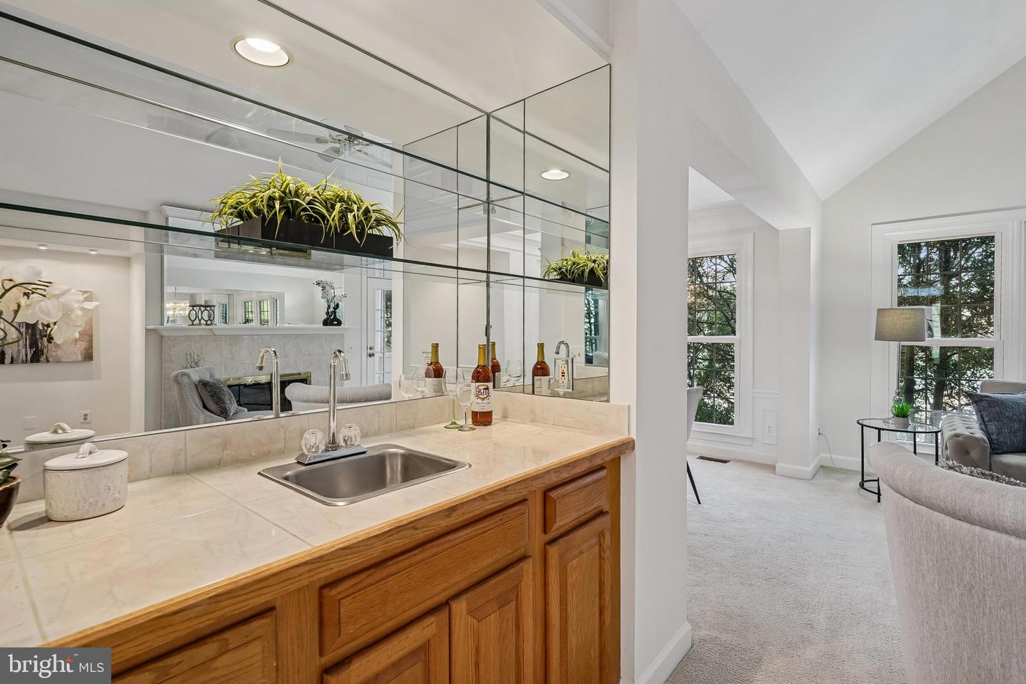 11928 PARKSIDE DR, FAIRFAX, Virginia 22033, 3 Bedrooms Bedrooms, ,3 BathroomsBathrooms,Residential,For sale,11928 PARKSIDE DR,VAFX2288216 MLS # VAFX2288216