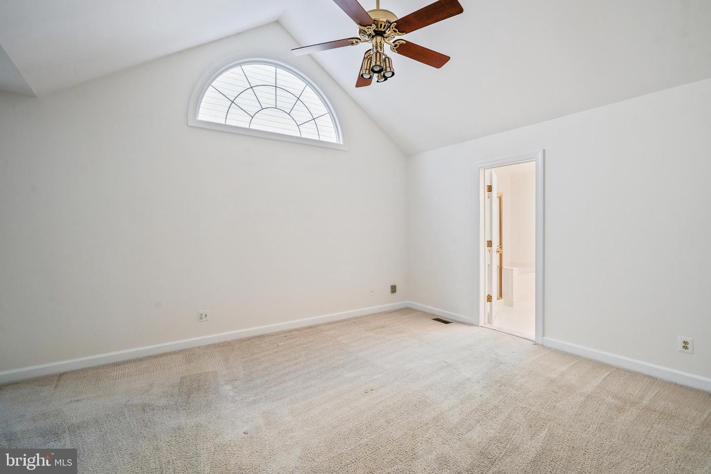 11928 PARKSIDE DR, FAIRFAX, Virginia 22033, 3 Bedrooms Bedrooms, ,3 BathroomsBathrooms,Residential,For sale,11928 PARKSIDE DR,VAFX2288216 MLS # VAFX2288216