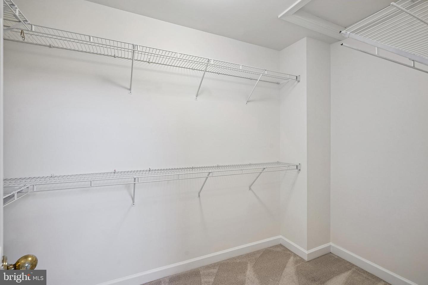 11928 PARKSIDE DR, FAIRFAX, Virginia 22033, 3 Bedrooms Bedrooms, ,3 BathroomsBathrooms,Residential,For sale,11928 PARKSIDE DR,VAFX2288216 MLS # VAFX2288216