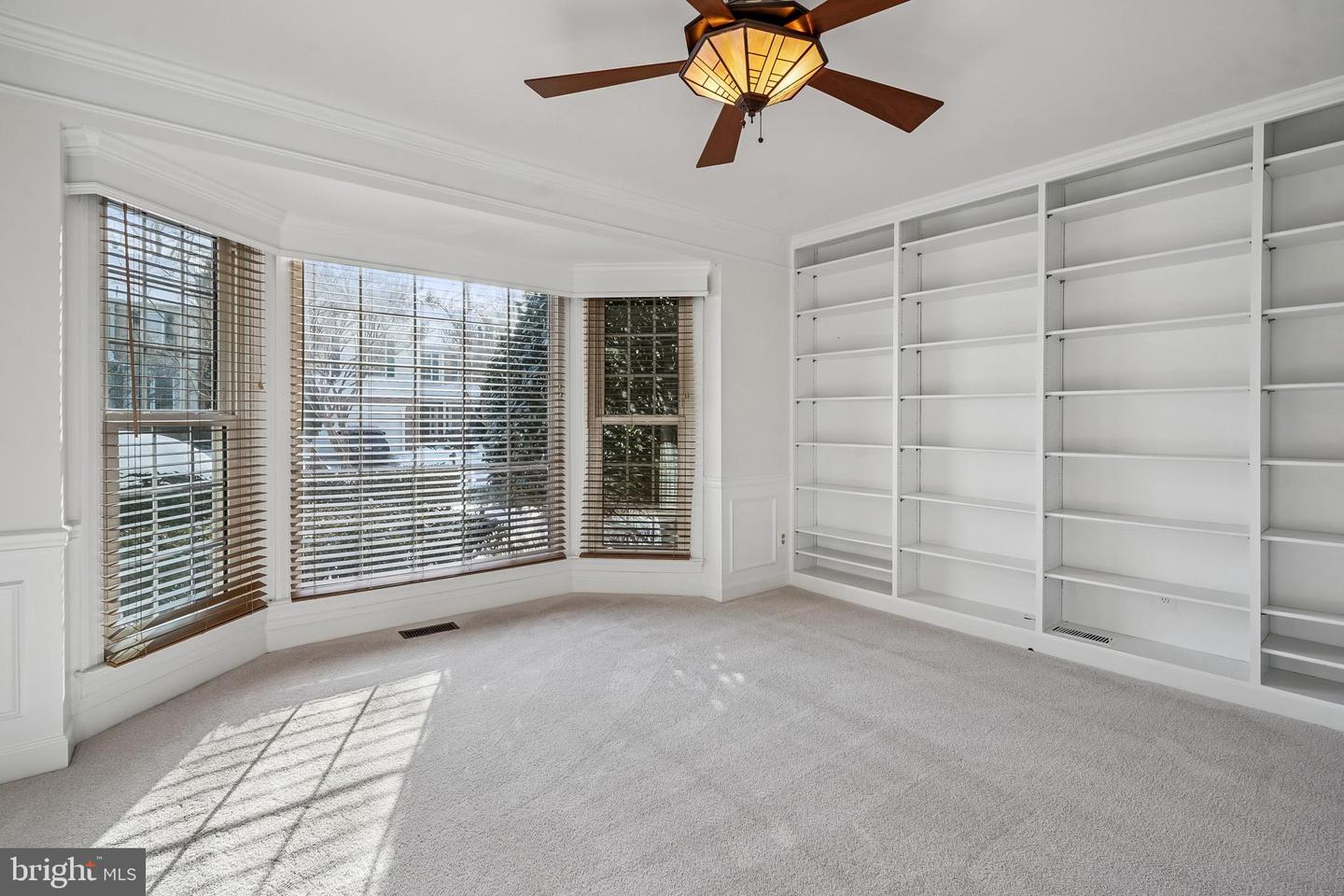 11928 PARKSIDE DR, FAIRFAX, Virginia 22033, 3 Bedrooms Bedrooms, ,3 BathroomsBathrooms,Residential,For sale,11928 PARKSIDE DR,VAFX2288216 MLS # VAFX2288216