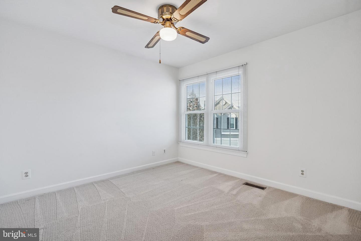 11928 PARKSIDE DR, FAIRFAX, Virginia 22033, 3 Bedrooms Bedrooms, ,3 BathroomsBathrooms,Residential,For sale,11928 PARKSIDE DR,VAFX2288216 MLS # VAFX2288216