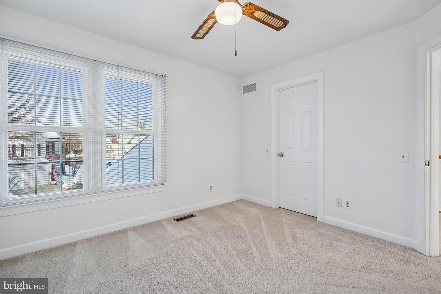 11928 PARKSIDE DR, FAIRFAX, Virginia 22033, 3 Bedrooms Bedrooms, ,3 BathroomsBathrooms,Residential,For sale,11928 PARKSIDE DR,VAFX2288216 MLS # VAFX2288216