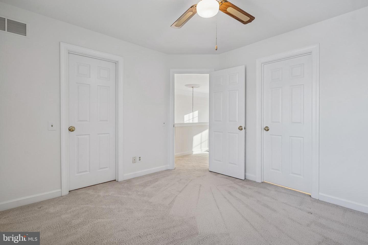 11928 PARKSIDE DR, FAIRFAX, Virginia 22033, 3 Bedrooms Bedrooms, ,3 BathroomsBathrooms,Residential,For sale,11928 PARKSIDE DR,VAFX2288216 MLS # VAFX2288216