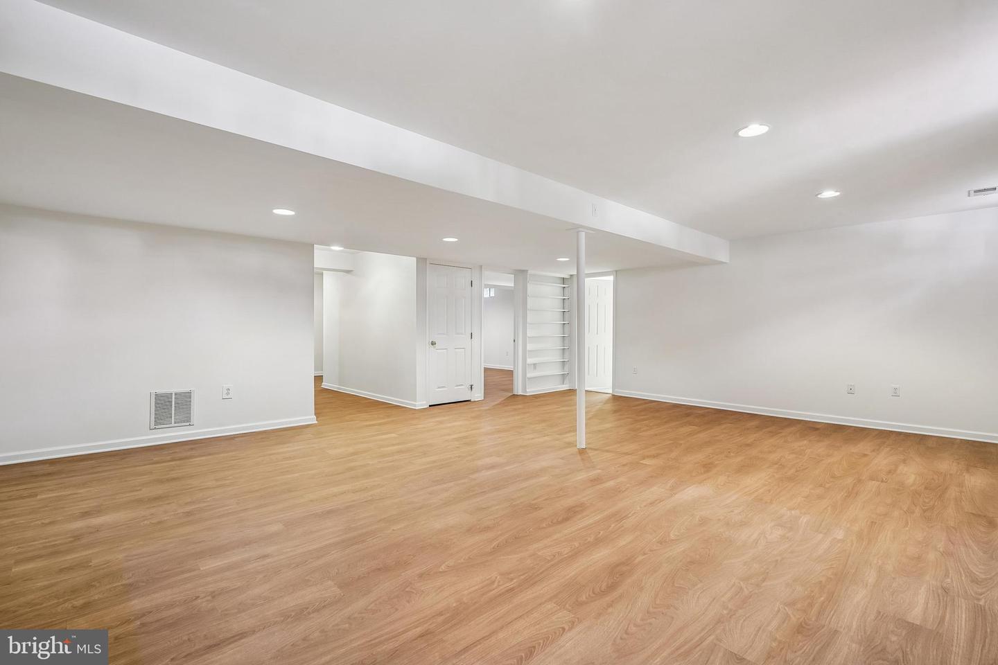 11928 PARKSIDE DR, FAIRFAX, Virginia 22033, 3 Bedrooms Bedrooms, ,3 BathroomsBathrooms,Residential,For sale,11928 PARKSIDE DR,VAFX2288216 MLS # VAFX2288216