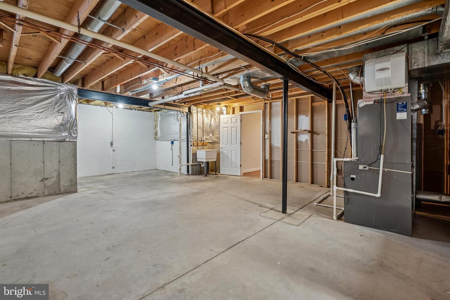 11928 PARKSIDE DR, FAIRFAX, Virginia 22033, 3 Bedrooms Bedrooms, ,3 BathroomsBathrooms,Residential,For sale,11928 PARKSIDE DR,VAFX2288216 MLS # VAFX2288216