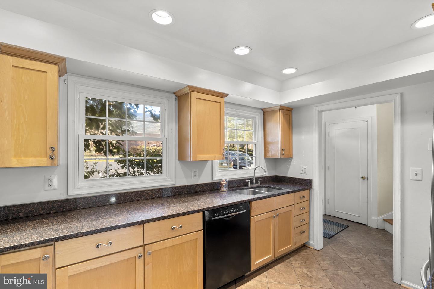 5927 BAYSHIRE RD, SPRINGFIELD, Virginia 22152, 3 Bedrooms Bedrooms, ,2 BathroomsBathrooms,Residential,For sale,5927 BAYSHIRE RD,VAFX2288282 MLS # VAFX2288282