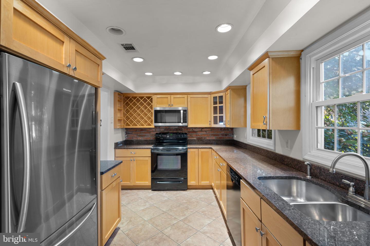 5927 BAYSHIRE RD, SPRINGFIELD, Virginia 22152, 3 Bedrooms Bedrooms, ,2 BathroomsBathrooms,Residential,For sale,5927 BAYSHIRE RD,VAFX2288282 MLS # VAFX2288282