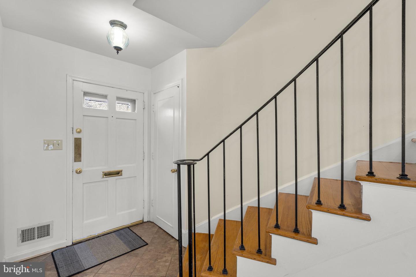 5927 BAYSHIRE RD, SPRINGFIELD, Virginia 22152, 3 Bedrooms Bedrooms, ,2 BathroomsBathrooms,Residential,For sale,5927 BAYSHIRE RD,VAFX2288282 MLS # VAFX2288282